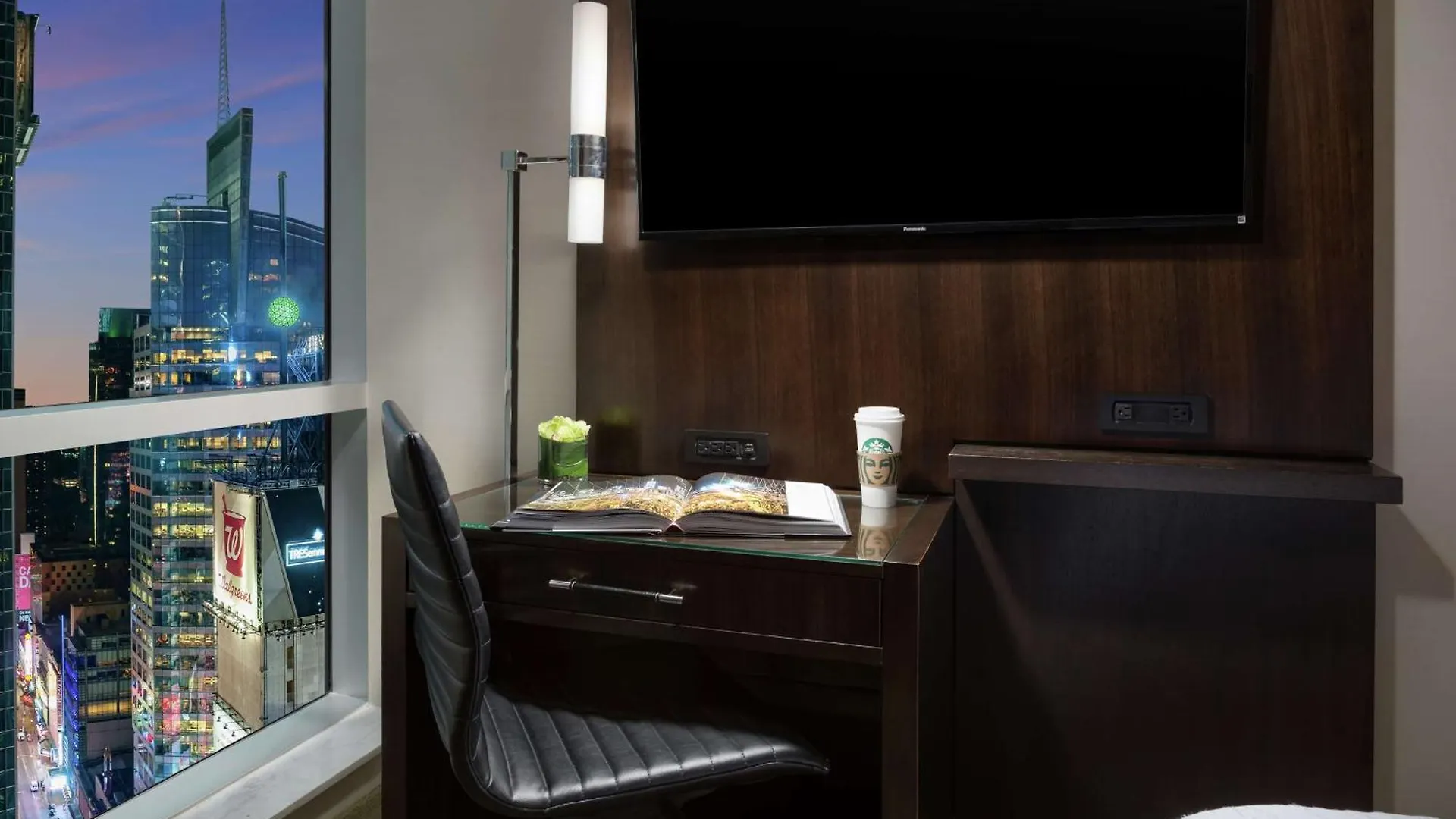 מלון Hilton Garden Inn New York - Times Square Central