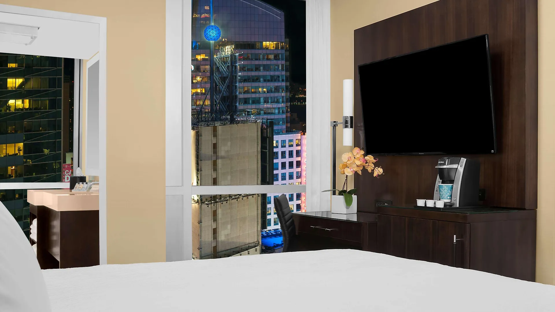 Hilton Garden Inn New York - Times Square Central 3*,